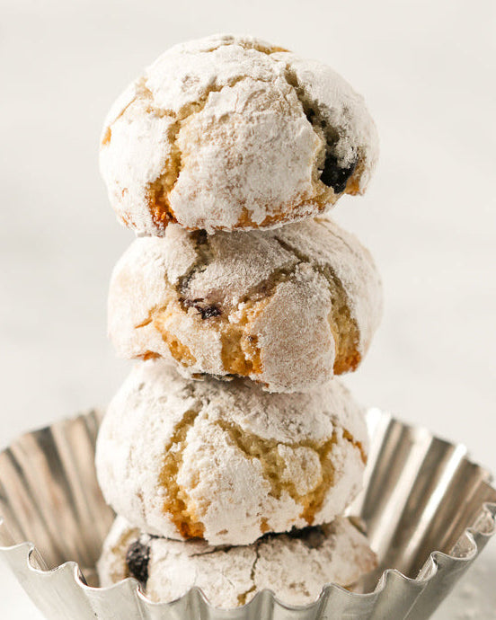 Virginia Soft Amaretti with Blueberry Tin - 140g