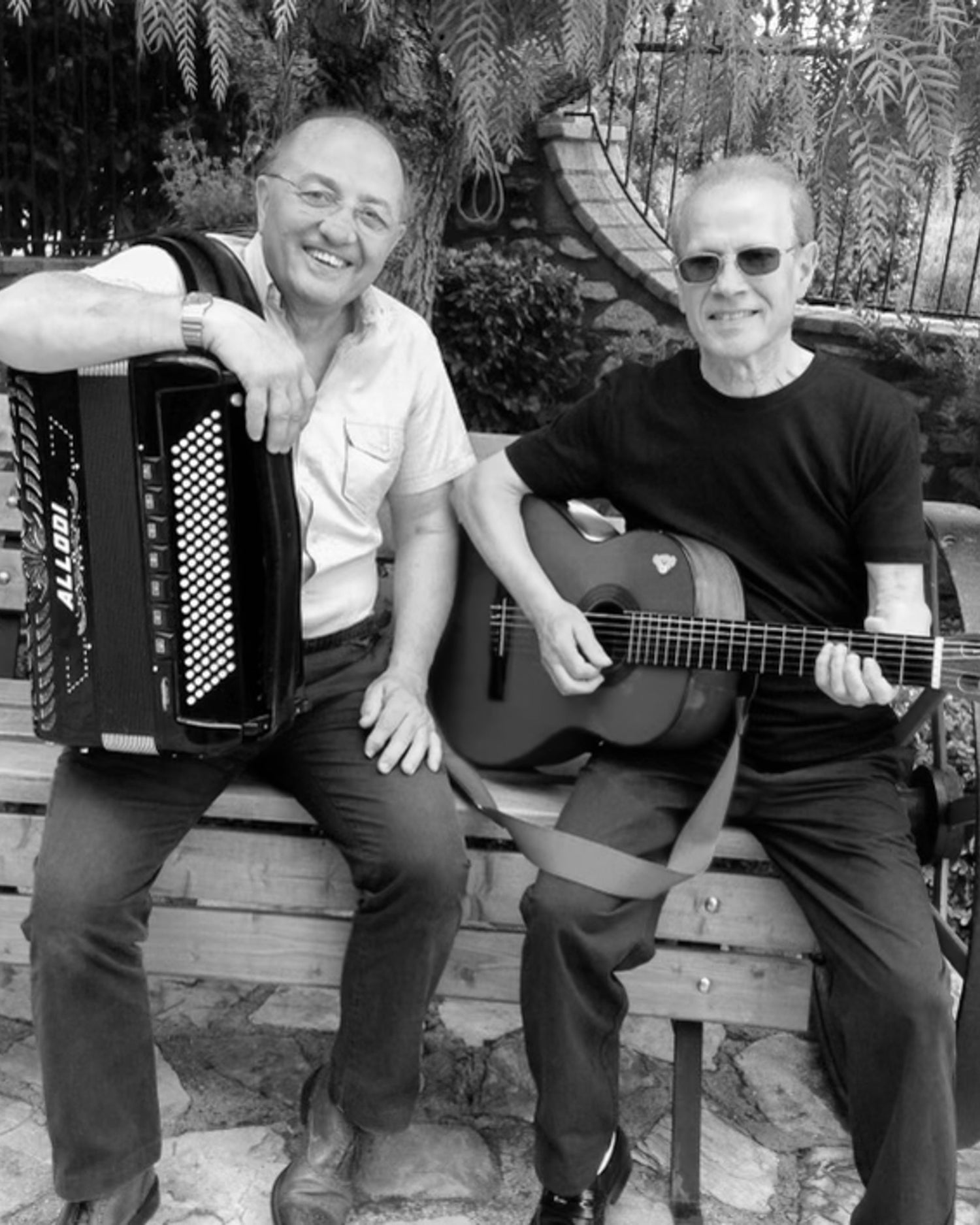 Live Italian Music Night With Claudio & Rafialle