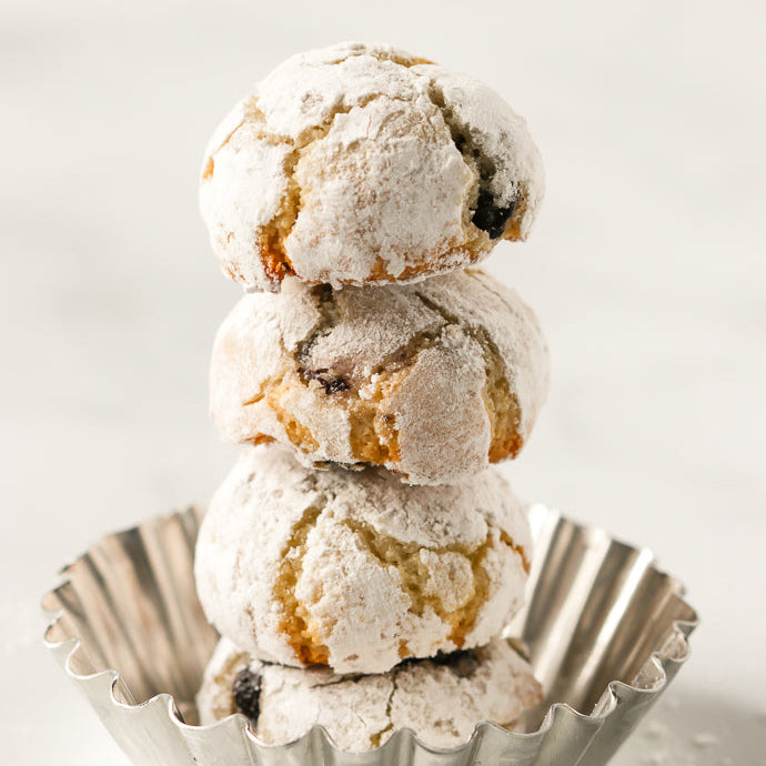 Virginia Soft Amaretti with Blueberry Tin - 140g