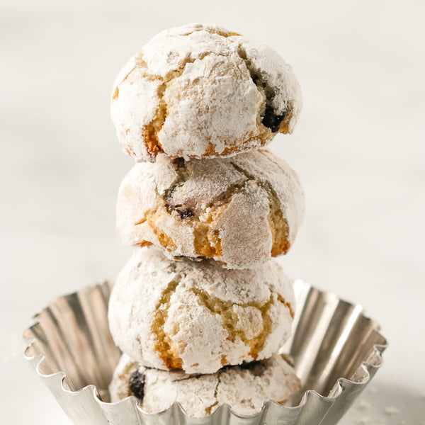 Virginia Soft Amaretti with Blueberry Tin - 140g