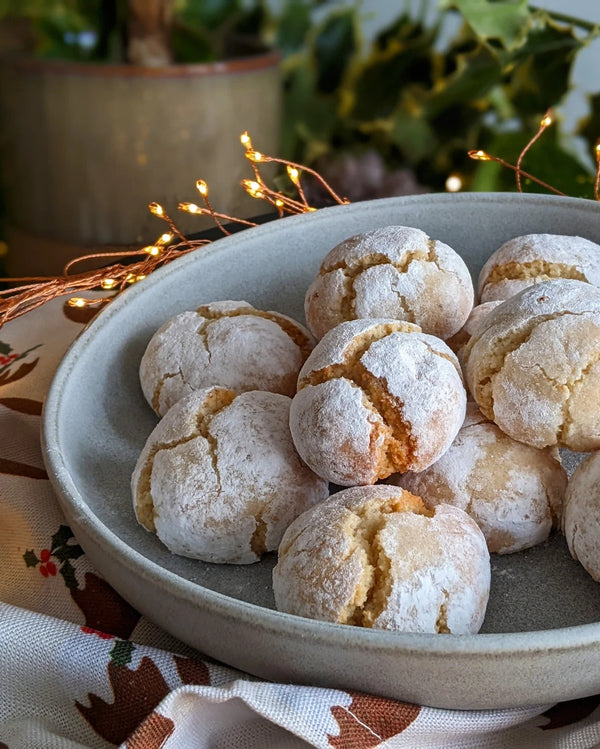Amaretti Virginia Soft Amaretti Book Tin – 200g